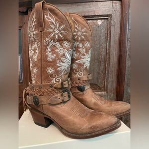 Shyanne Embroidered Cowgirl Boots